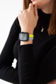 Cubenest Prémiový športový remienok na Apple Watch žlto-sivý