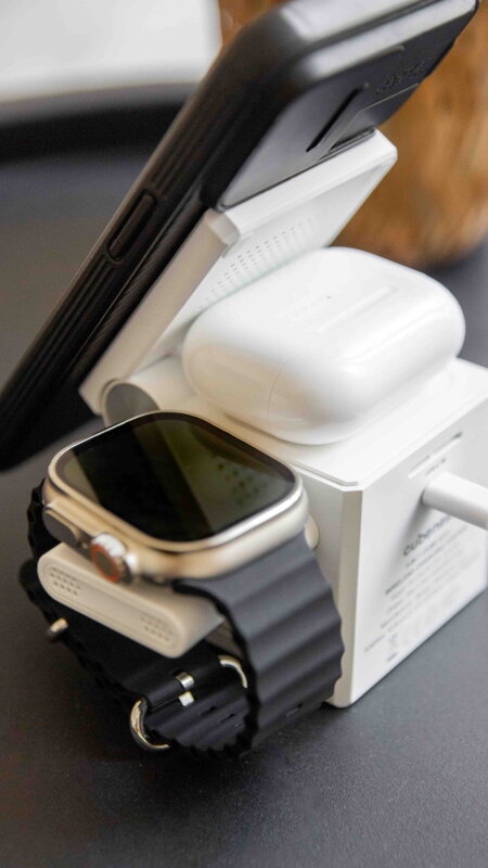 Cubenest 3v1 Bezdrôtová magnetická nabíjačka E311