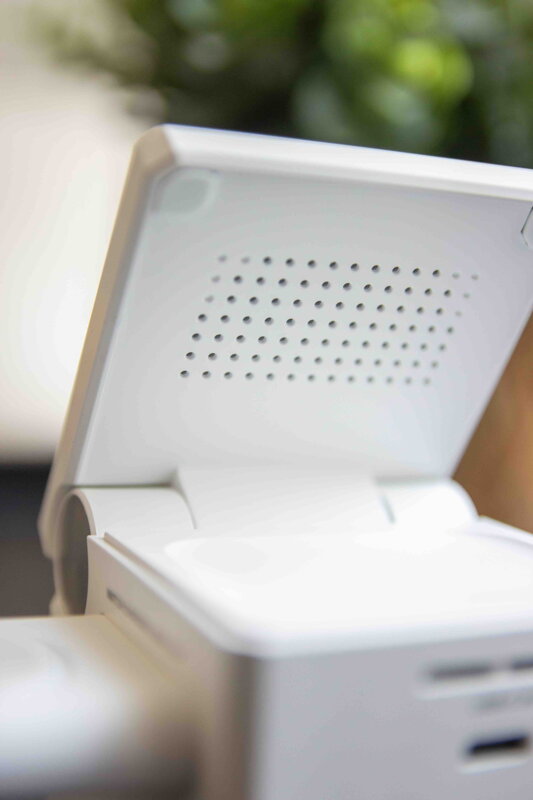 Cubenest 3v1 Bezdrôtová magnetická nabíjačka E311