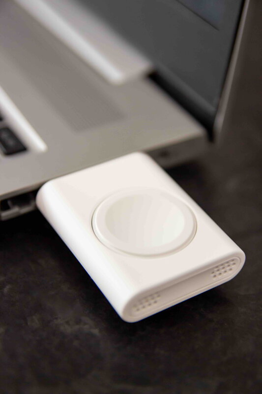 Cubenest 3v1 Bezdrôtová magnetická nabíjačka E311