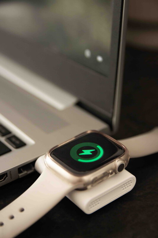 Cubenest 3v1 Bezdrôtová magnetická nabíjačka E311