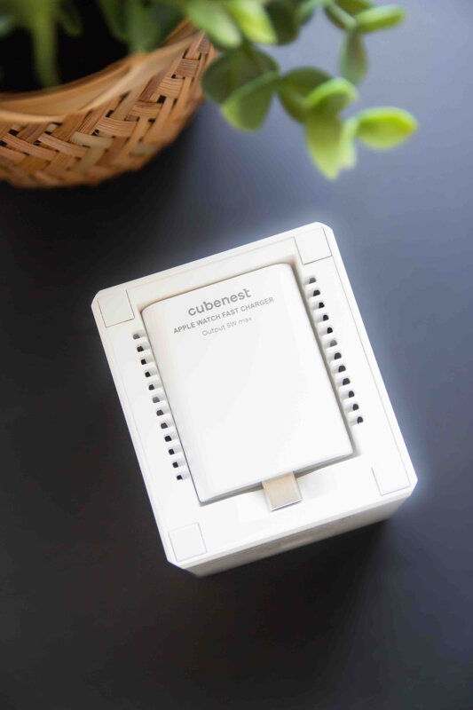 Cubenest 3v1 Bezdrôtová magnetická nabíjačka E311