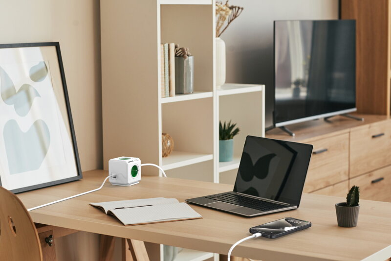Cubenest PowerCube Extended USB A+C PD 20 W 1,5 m zelená