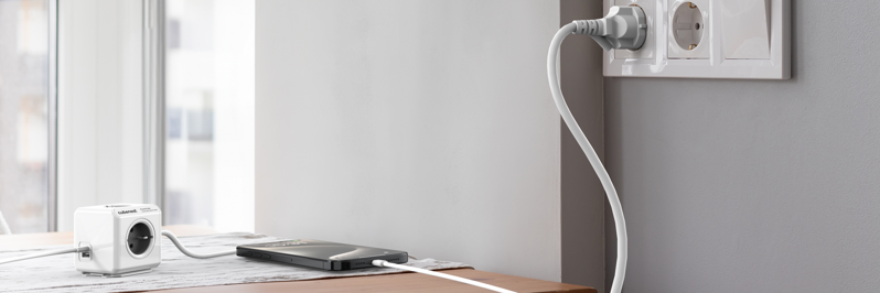 Cubenest PowerCube Extended USB A+C PD 20 W 1,5 m sivá